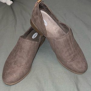 Dr. Scholls- Ruler Shootie - taupe microfiber - size 7